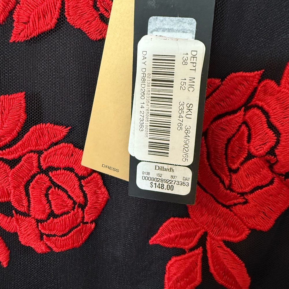 Donna Karan Dress NWT Embroidered Red Roses Blk Sz 14 *see photos & description - Picture 4 of 9